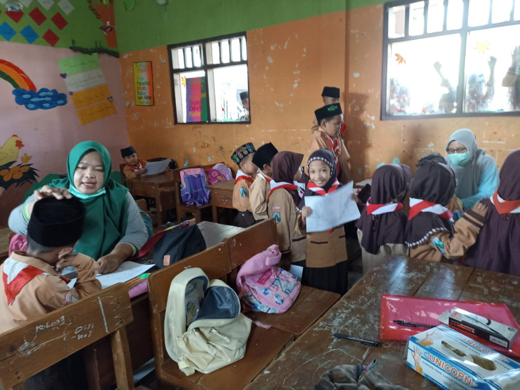 UKS di Mi miftahul Huda desa Lemahbang