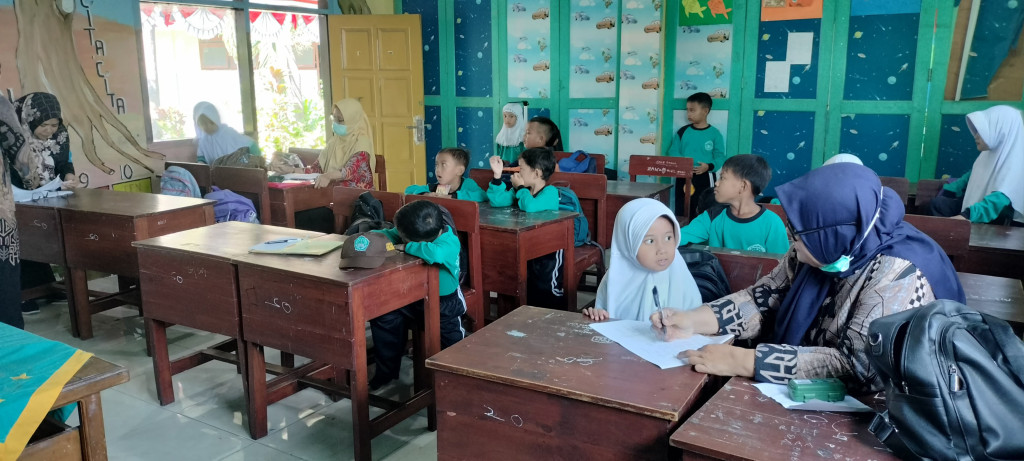 UKS di MI sabilul Muttaqin pakukerto